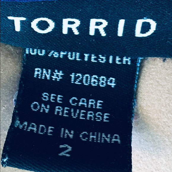 TORRID Layered Pleated Skull Print Sleeveless Top - Picture 5 of 8